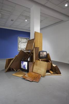 Ewa Juszkiewicz, The Descent Beckons, exhibition view, Bielska BWA Gallery, 2015