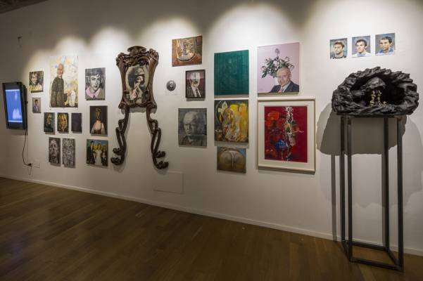 Shit and Die, exhibition view, photo Zeno Zotti