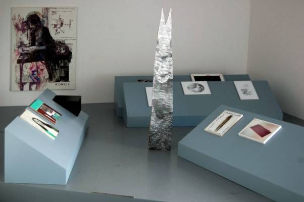 Piękna pogoda / Beautiful weather, exhibition view, Foksal Gallery Foundation, Warsaw, 2011