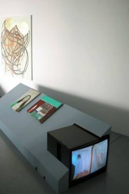 Piękna pogoda / Beautiful weather, exhibition view, Foksal Gallery Foundation, Warsaw, 2011
